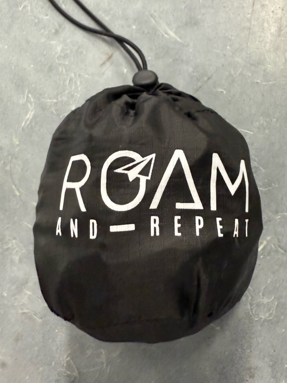 ROAM Inflatable Neck Pillow - Picture 2 of 2